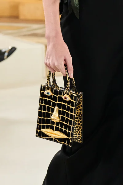 Look 52